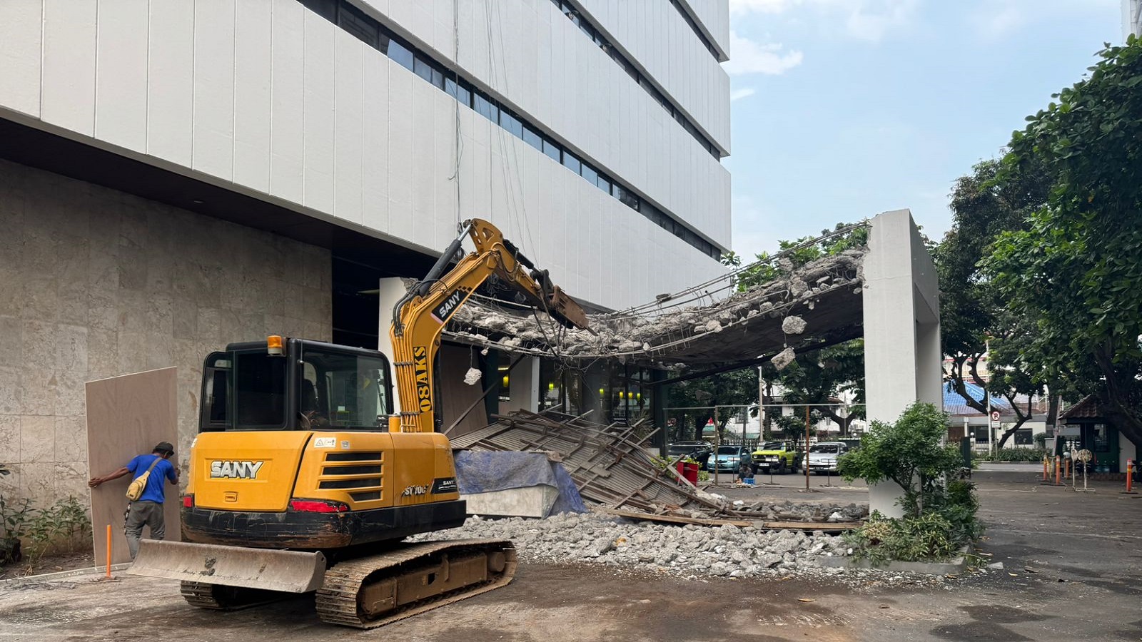 JASA BONGKAR GEDUNG
